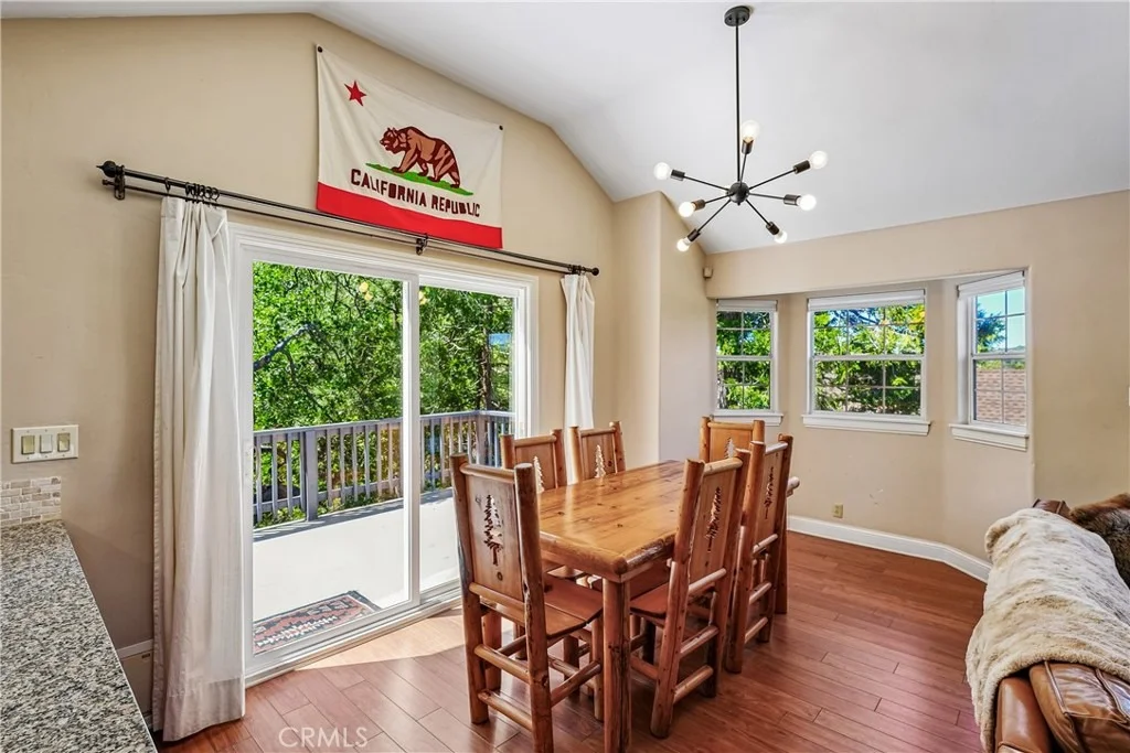 Photo of 28833 Manitoba Drive
