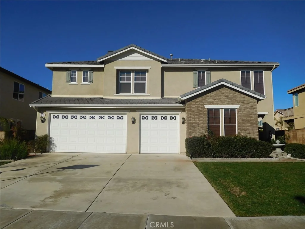 Photo of 35787 Butchart Street