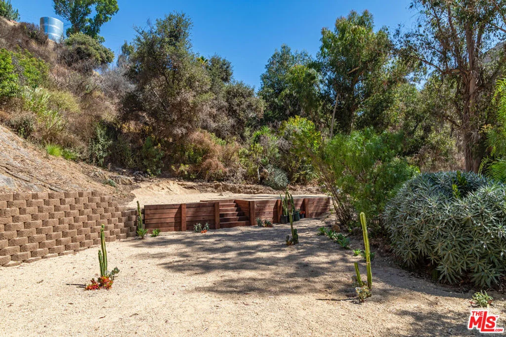 Photo of 2961 Gorge Road