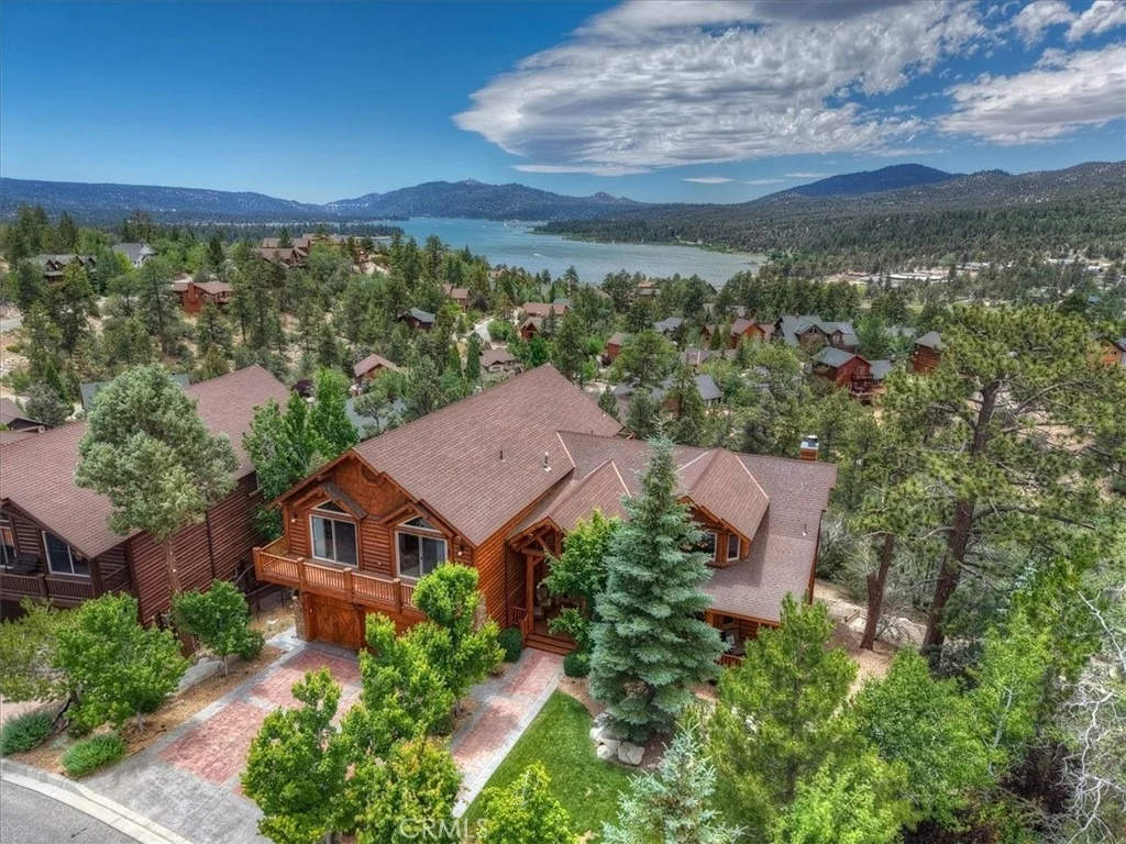 Photo of 438 Starlight Circle
