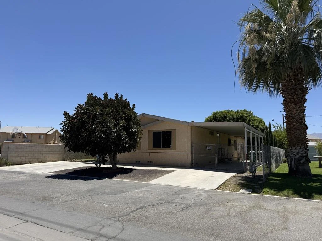 Photo of 86037 Palmeras Circle