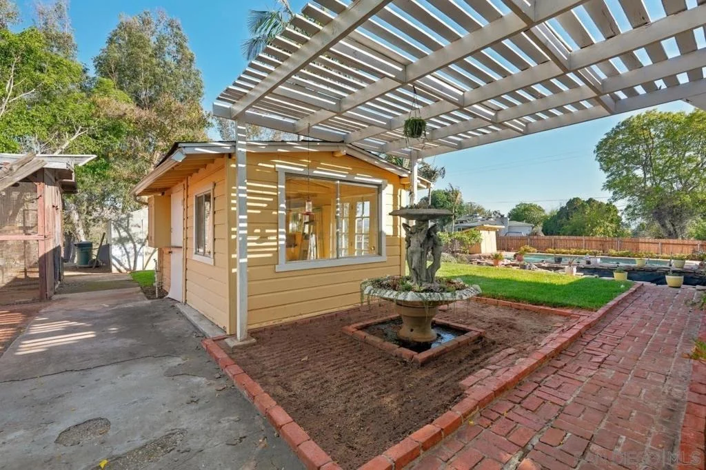 Photo of 11473 Valle Vista Road