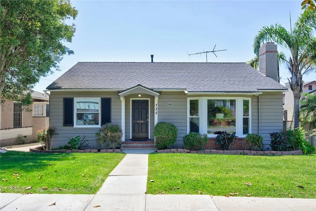 Photo of 735 Los Altos Avenue