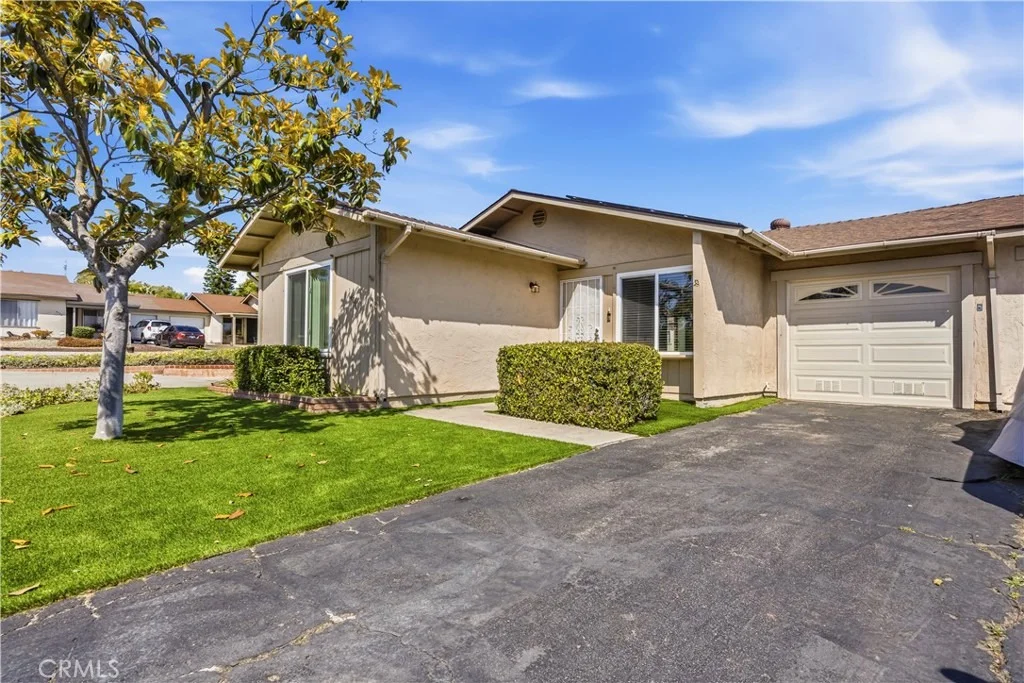 Photo of 1404 Peacock Boulevard