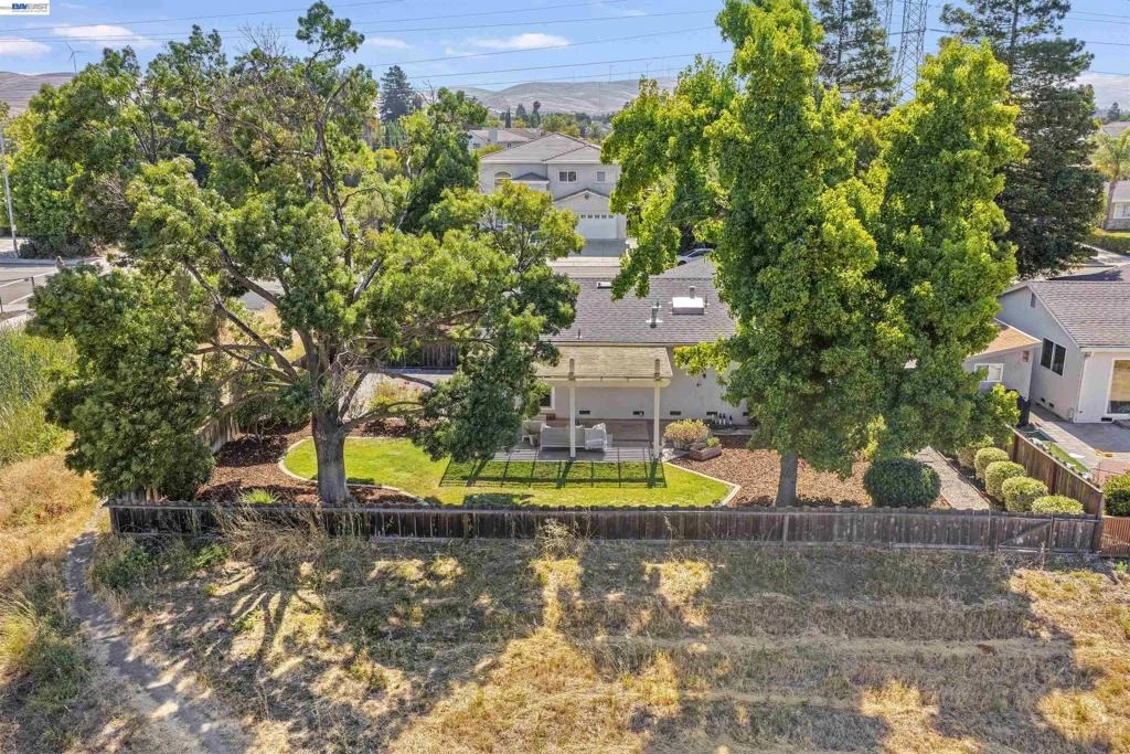 Photo of 1596 Heather Lane