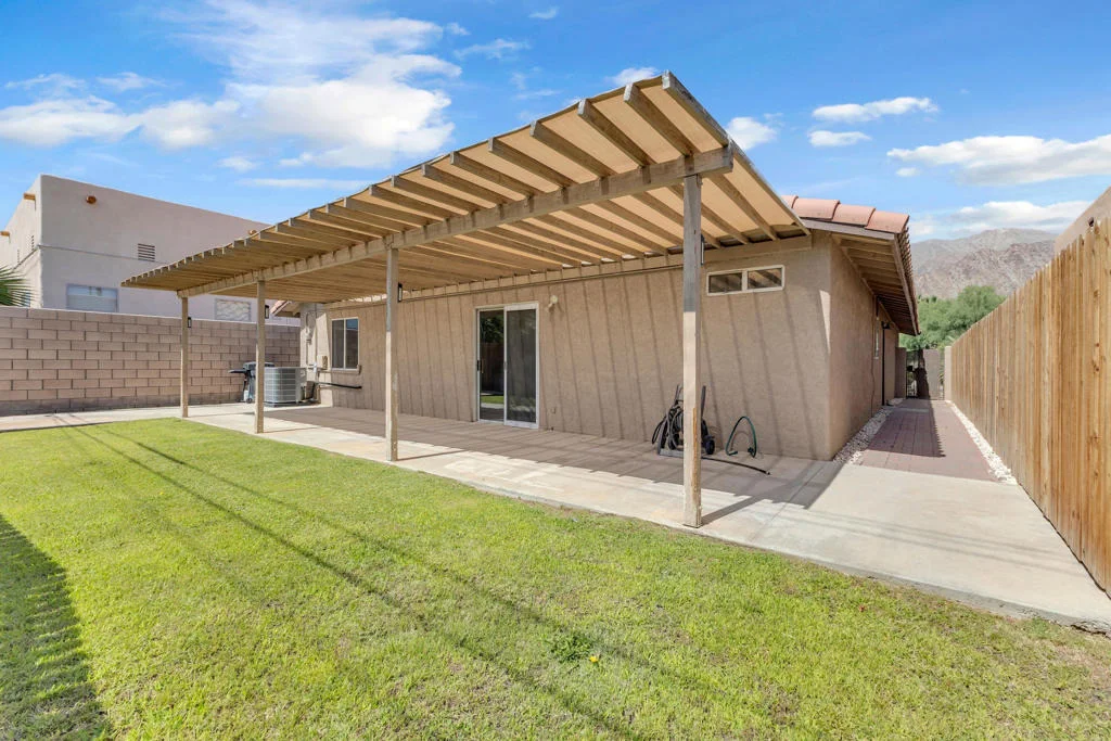 Photo of 52300 Avenida Herrera