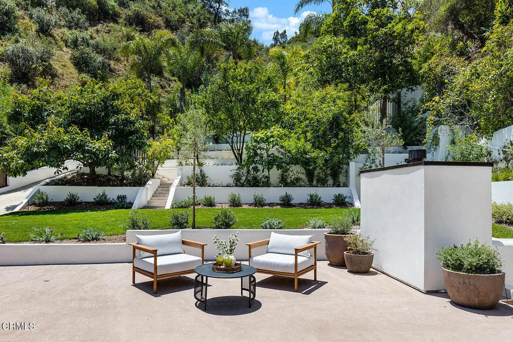 Photo of 1475 N Bundy Drive