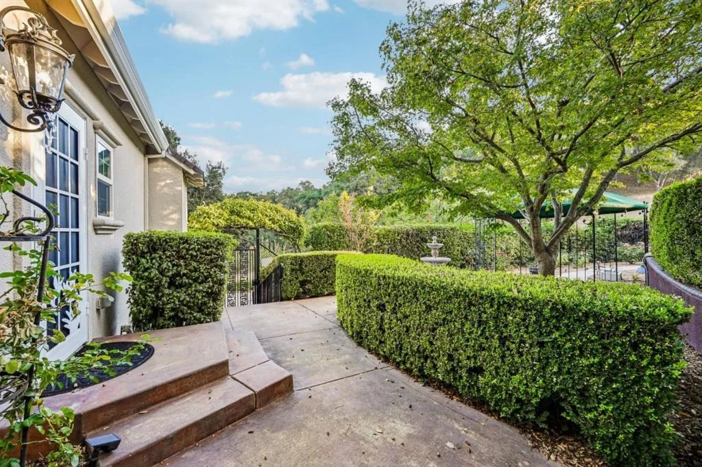 Photo of 1925 Mantelli Drive