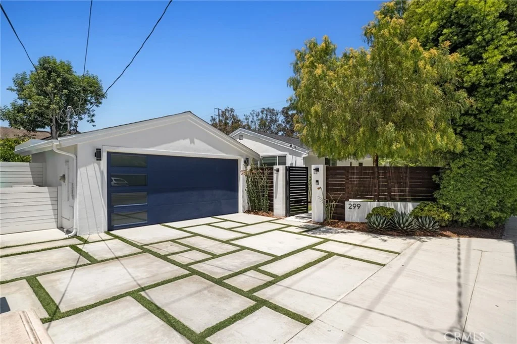 Photo of 299 Mesa Drive