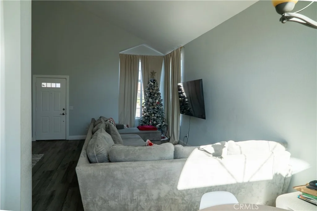 Photo of 1454 Cresta