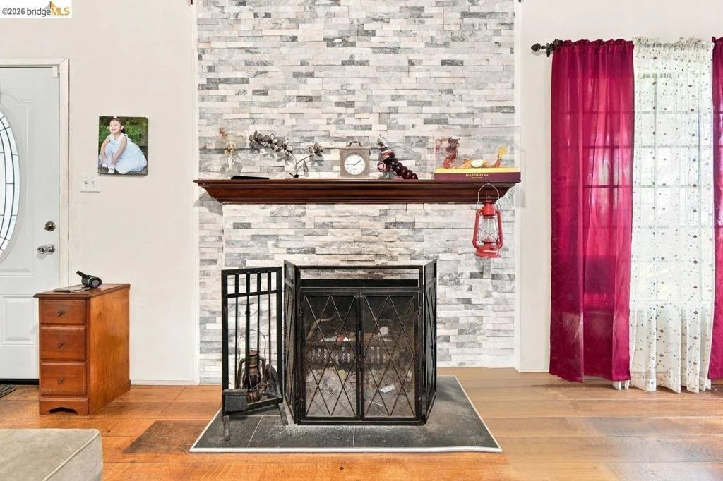 Photo of 209 Fleming Ave