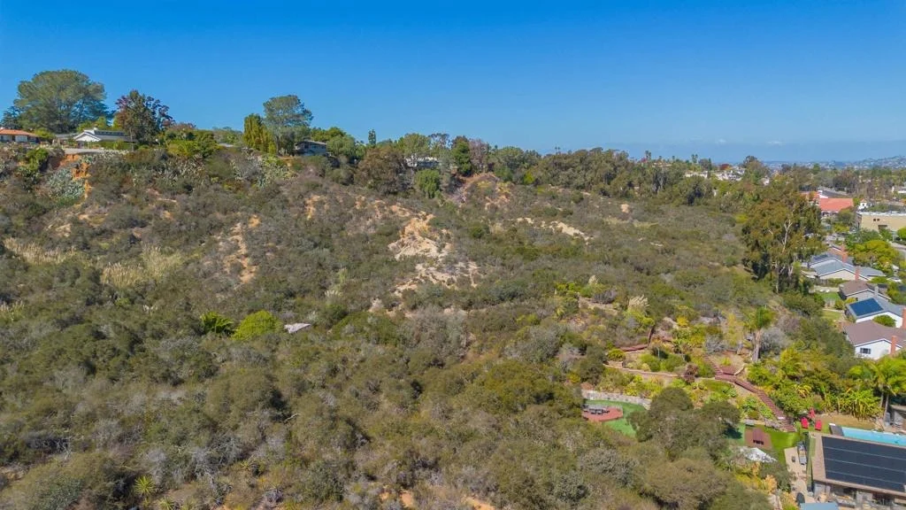Photo of 0 Crest Dr