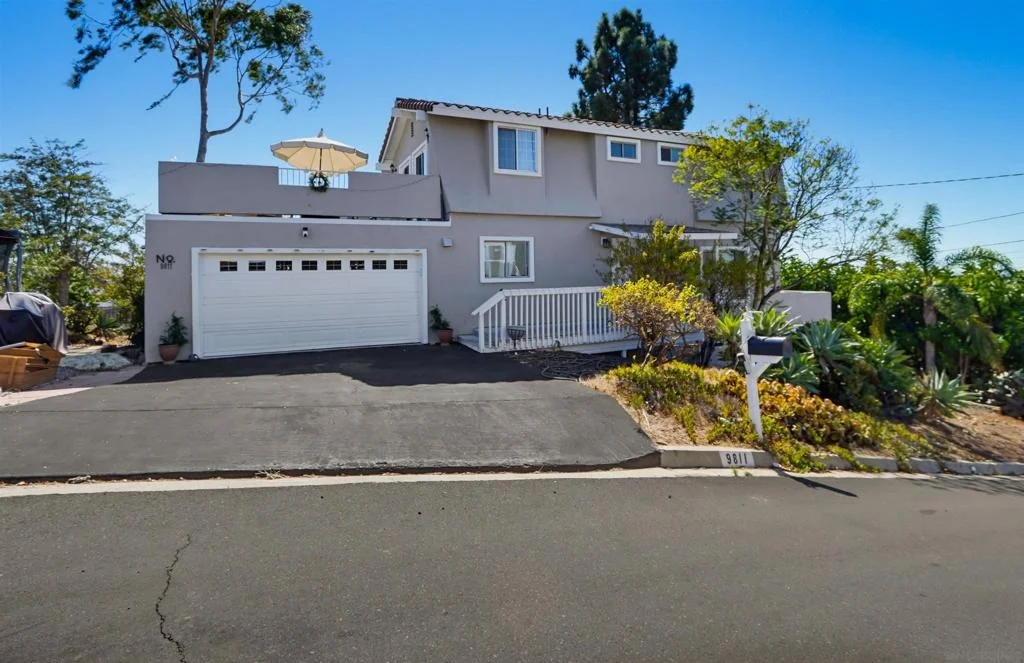 Photo of 9811 Eucalyptus Street