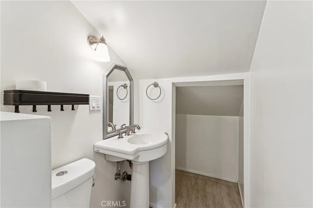 Photo of 355 Hartman Circle