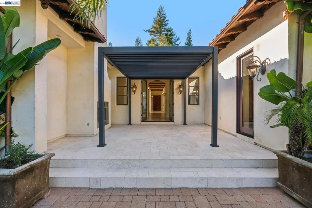 Photo of 1439 Vine Ln