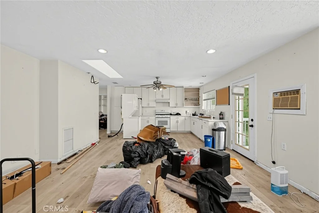 Photo of 829 Hillside Drive