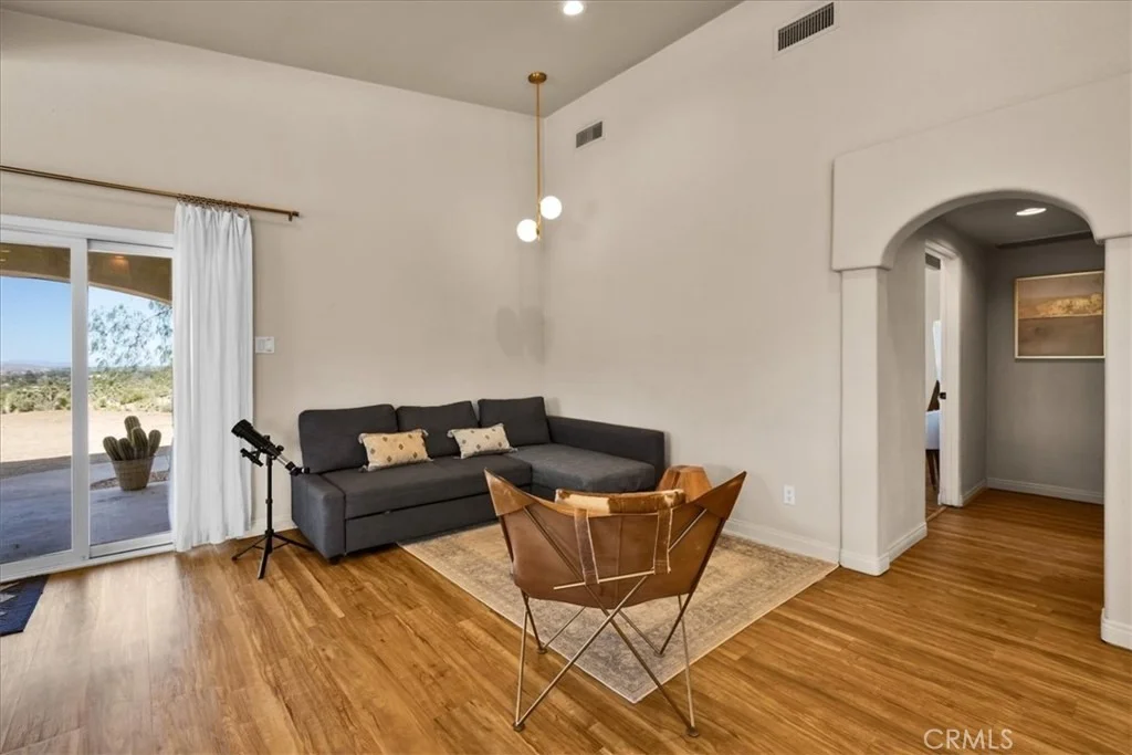 Photo of 55183 Cooper Lane