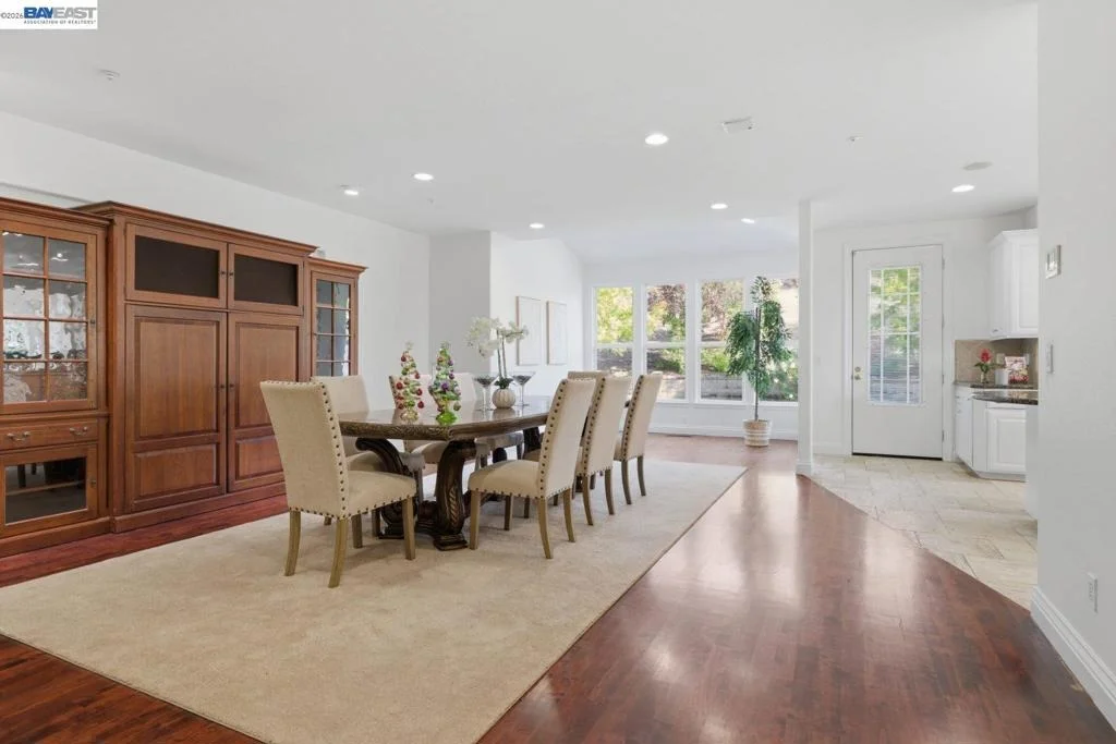 Photo of 48564 Avalon Heights Ter