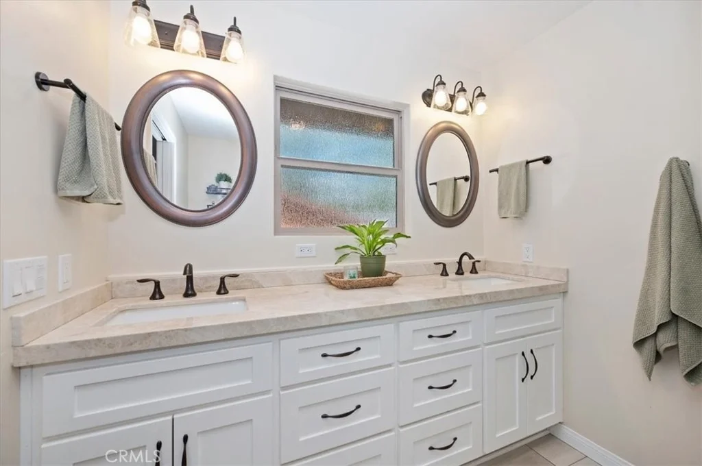 Photo of 41725 Mockingbird