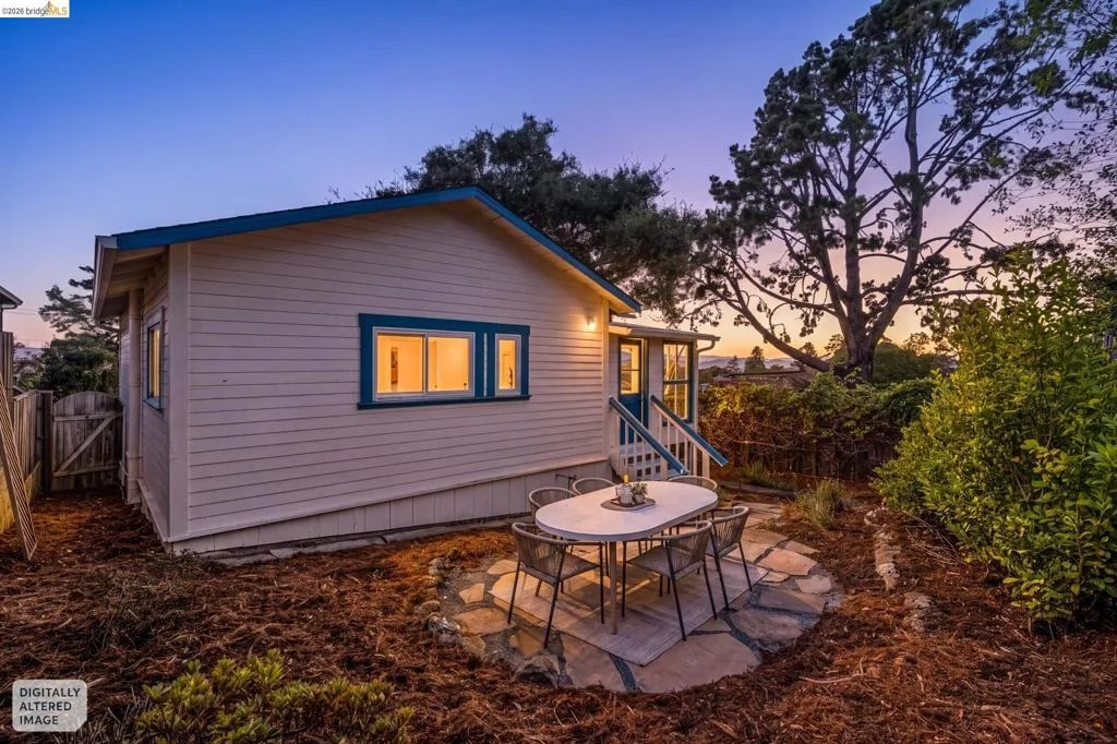 Photo of 722 Avila Place