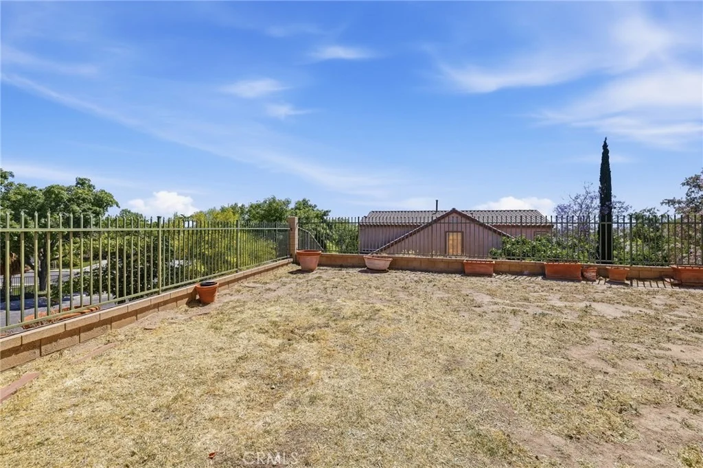 Photo of 38264 Hillcrest Drive