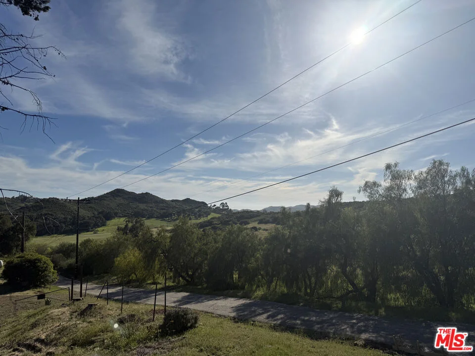 Photo of 33477 Mulholland Highway