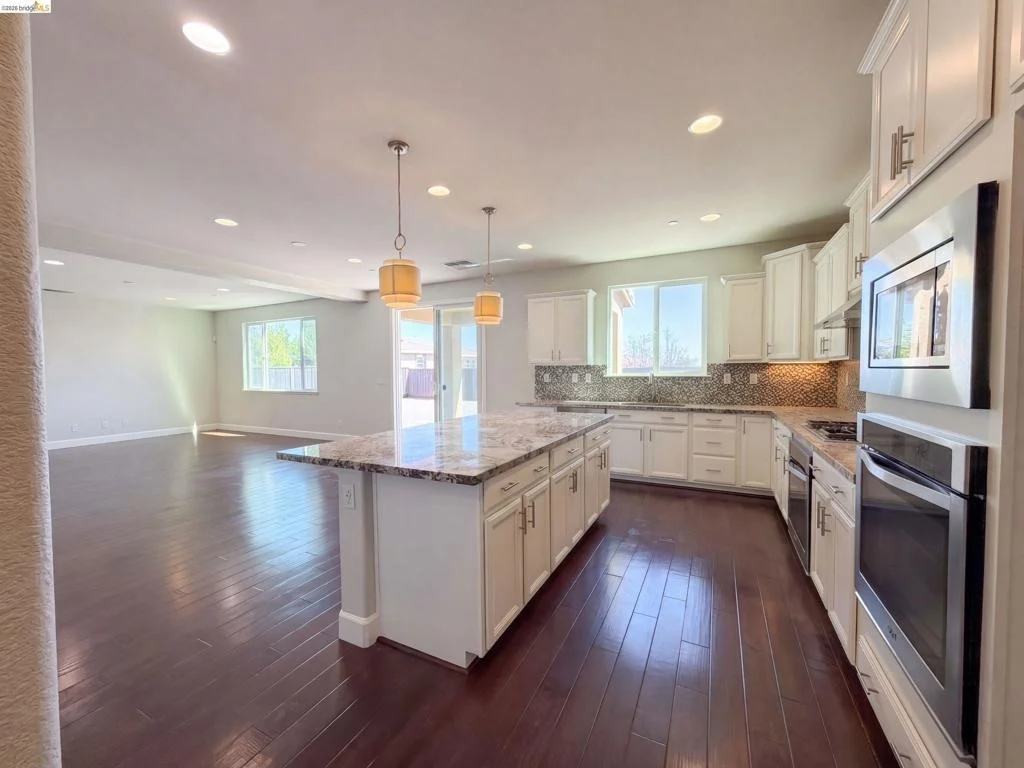 Photo of 2359 Hancock Dr