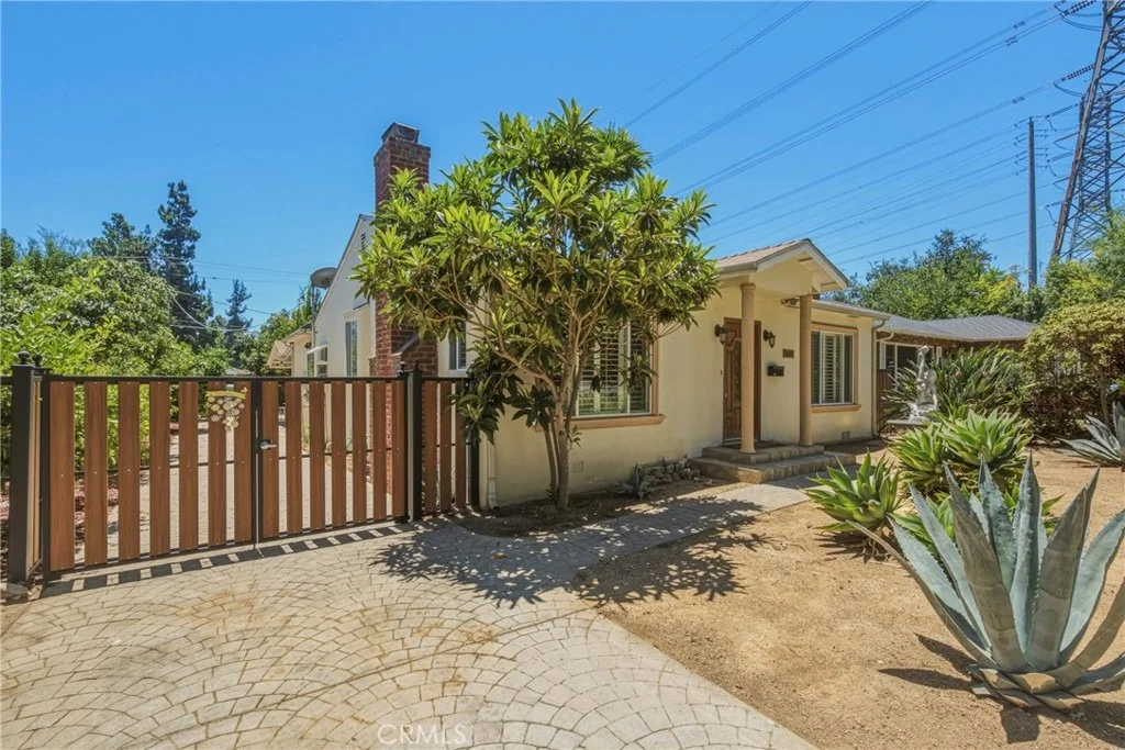 Photo of 3170 E Orange Grove