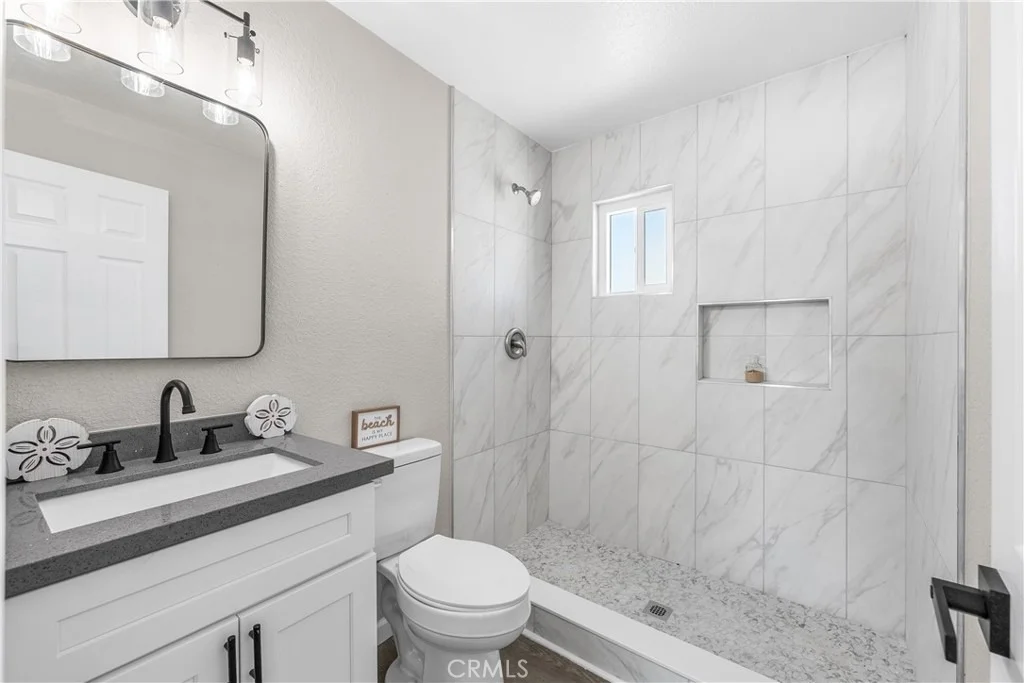Photo of 15992 Lawrence Drive