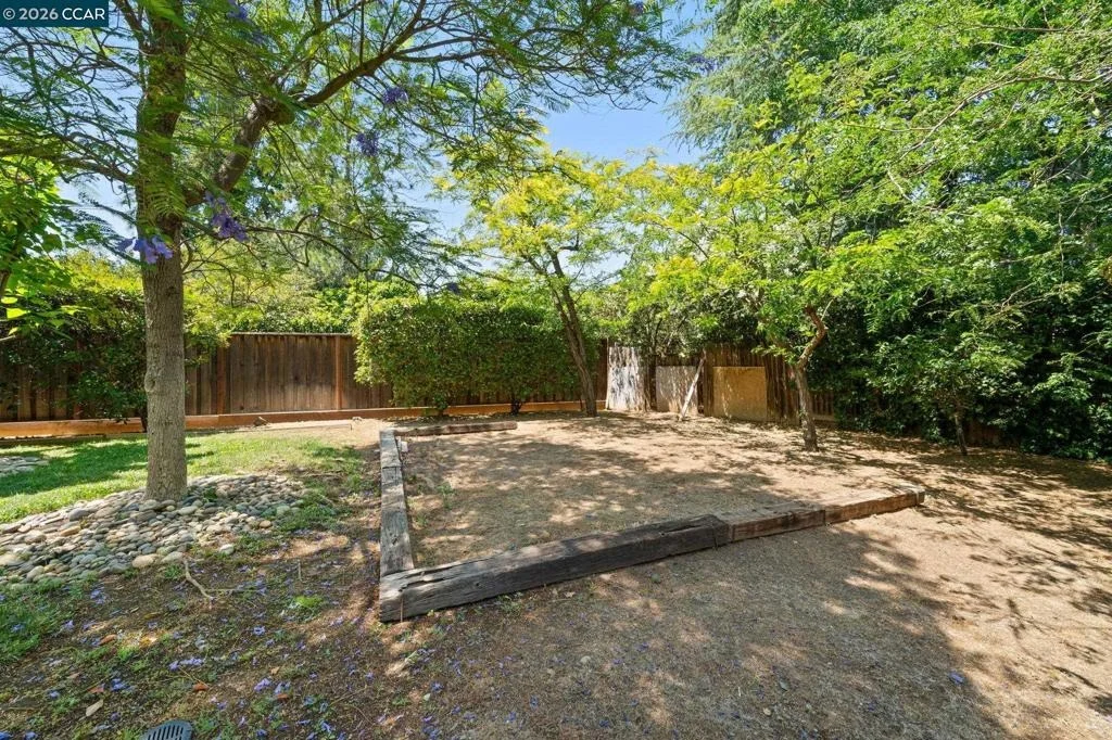 Photo of 721 Black Point Pl