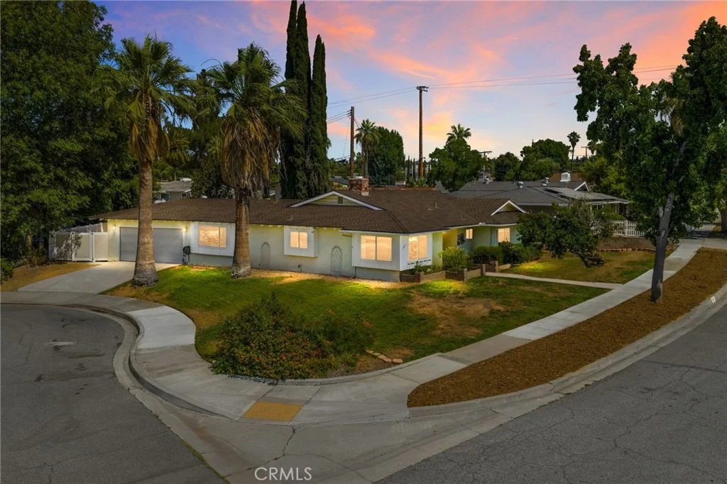 Photo of 527 Nottingham Drive