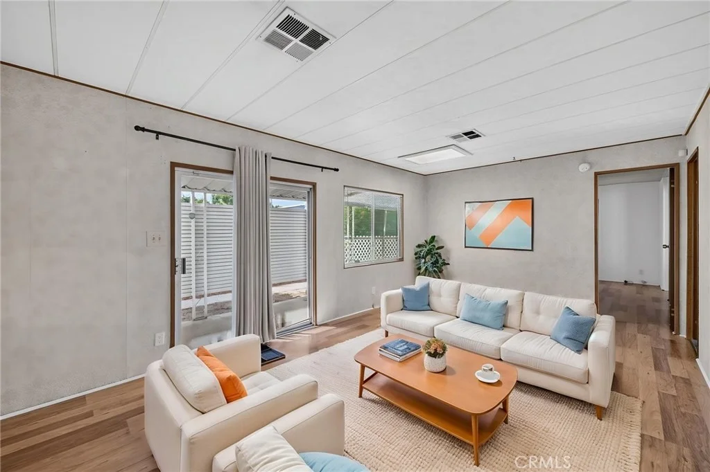 Photo of 1650 Sonora