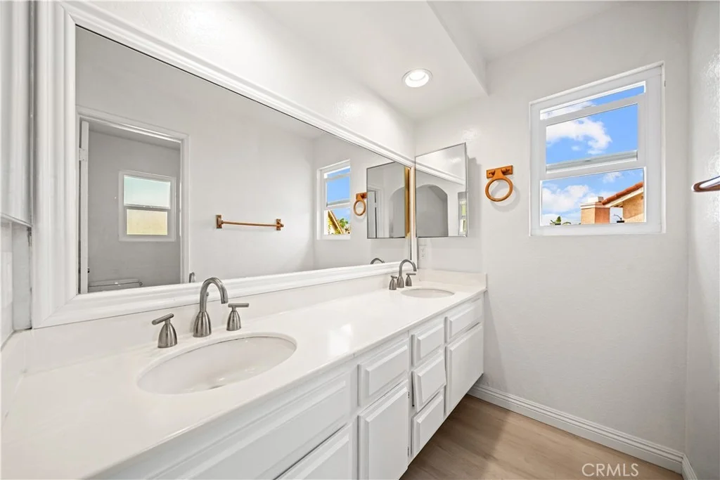 Photo of 21522 Kenmare