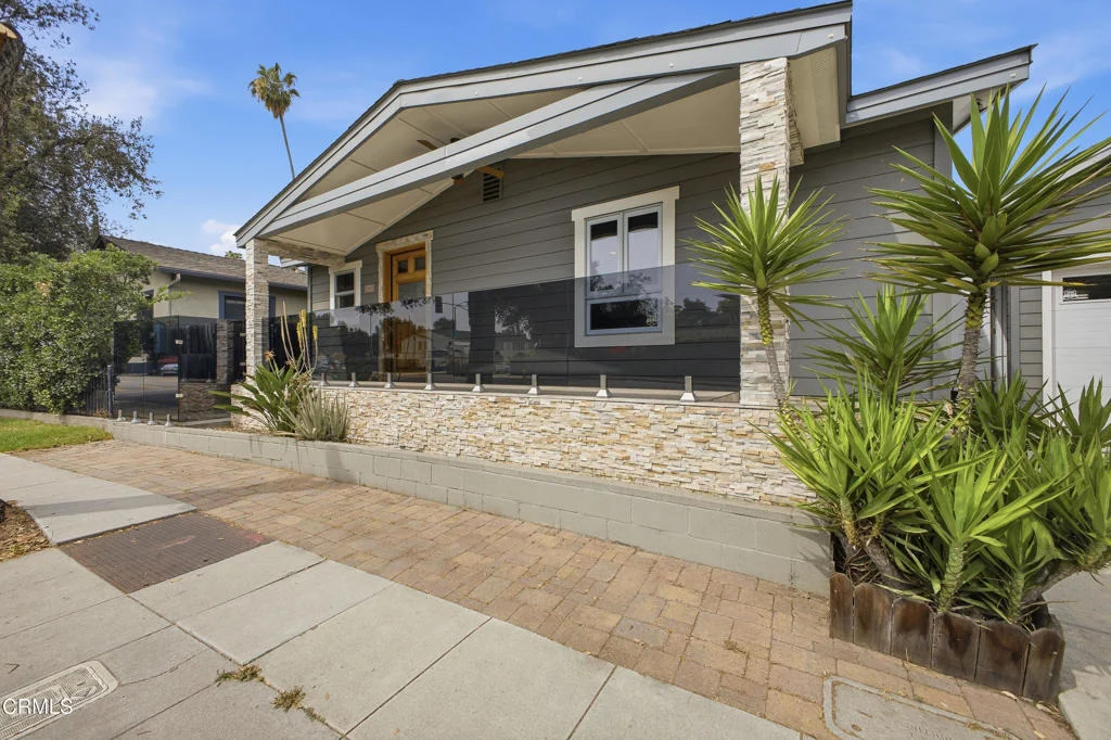 Photo of 2163 E Del Mar Boulevard