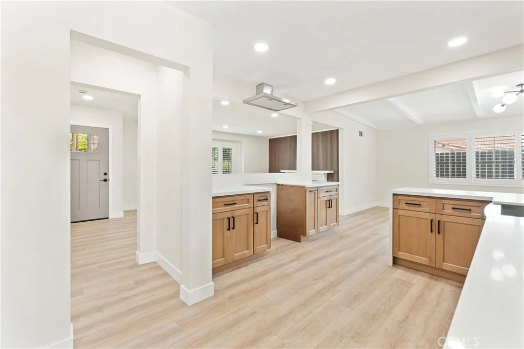 Photo of 662 E Foothill