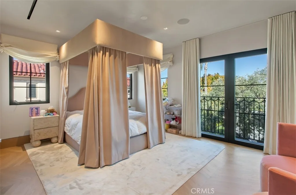 Photo of 7 Sailview