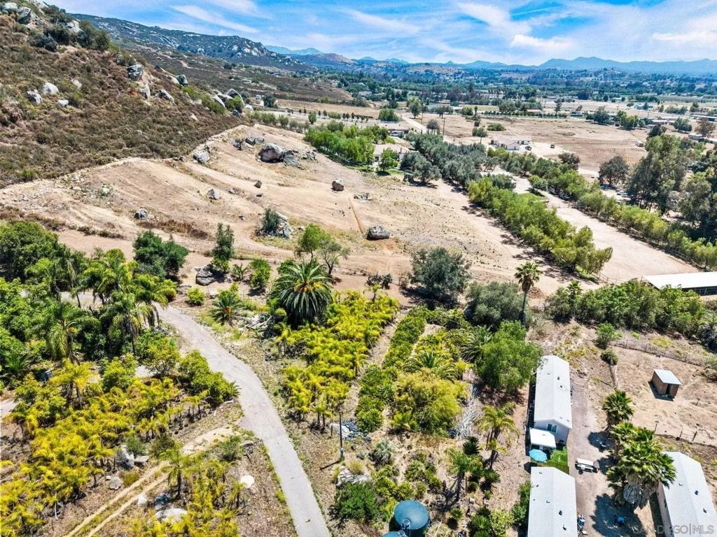 Photo of 1485 Santa Fe Hills