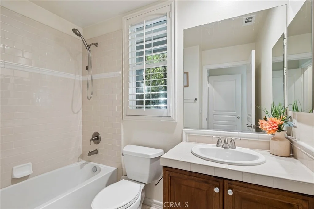 Photo of 62 Logan