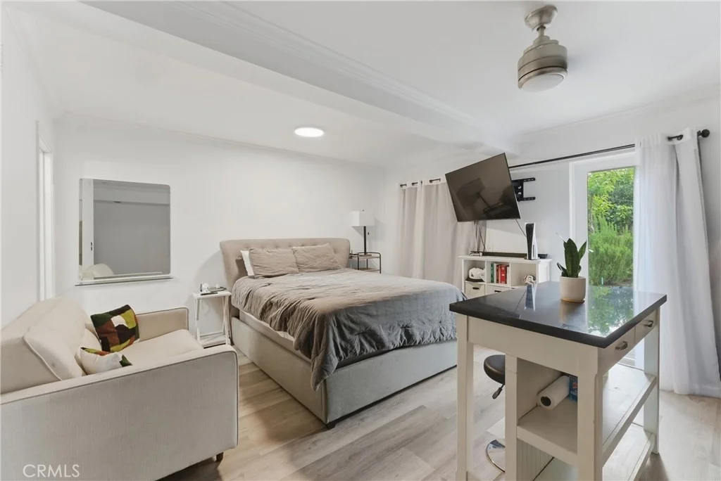 Photo of 520 W Hermosa