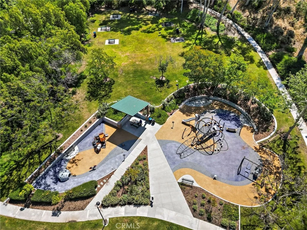 Photo of 21155 Larchmont