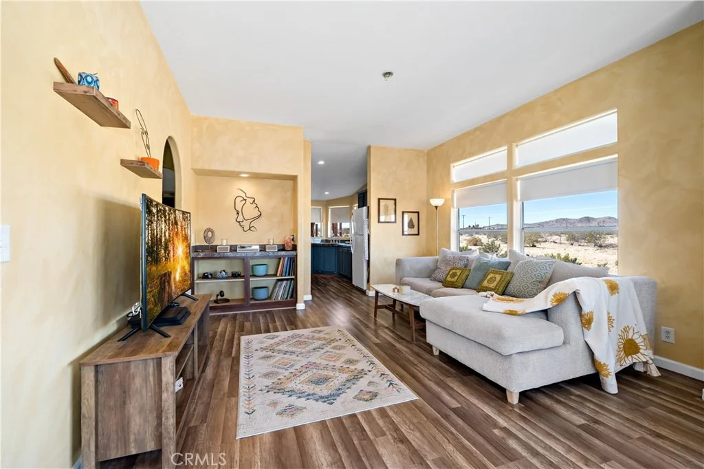 Photo of 61375 Leslie Lane