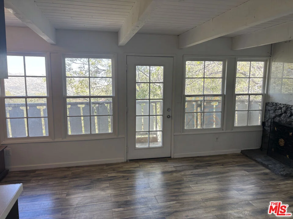Photo of 1327 Evergreen Lane