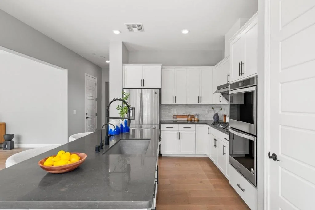 Photo of 39946 Waxwing Drive