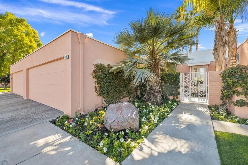 Photo of 47115 El Menara Circle