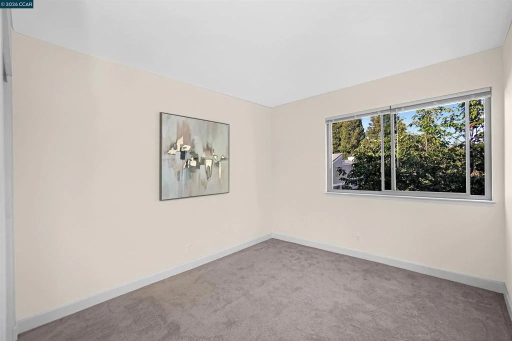 Photo of Unit 1 at 220 Apollo