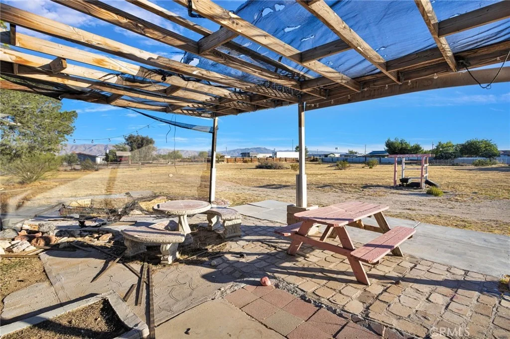 Photo of 17047 Eucalyptus Street