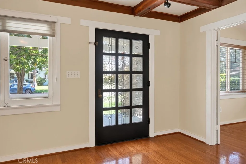 Photo of 3660 Linwood