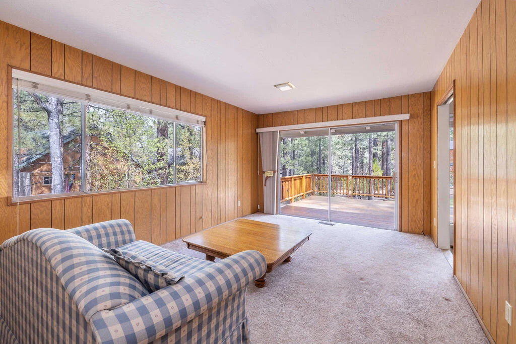 Photo of 41726 Comstock Lane