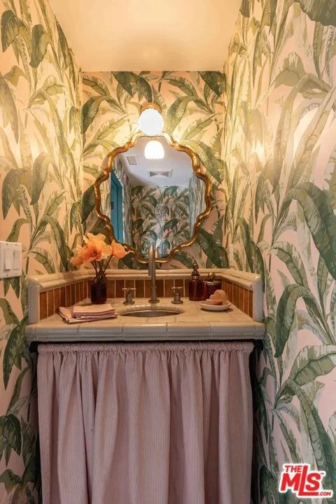 Photo of 202 Canada Street