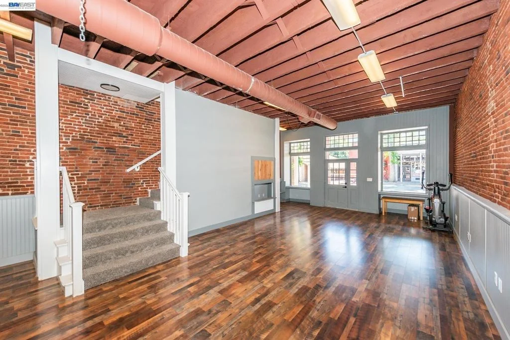 Photo of 525 Main St.